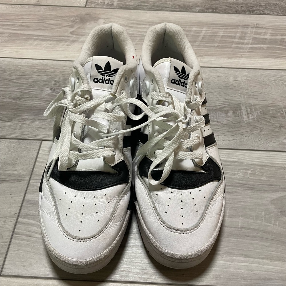 Adidas Rivalry Low size 11.5 - Picture 2 of 4